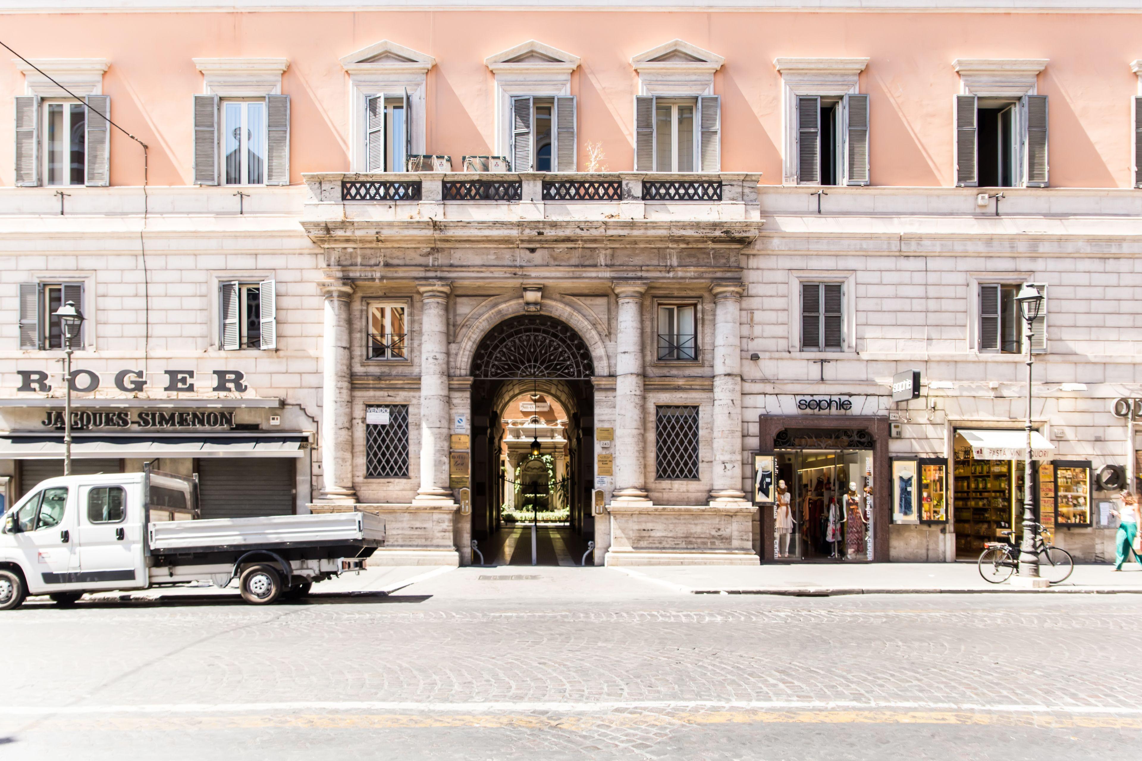 Nazionale Palace Suites — Foto 1